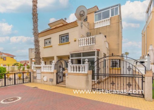 Townhouse - Sale - Torrevieja - V-98653