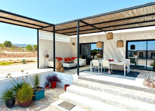 Villa - Resale - Pinoso - V-72616