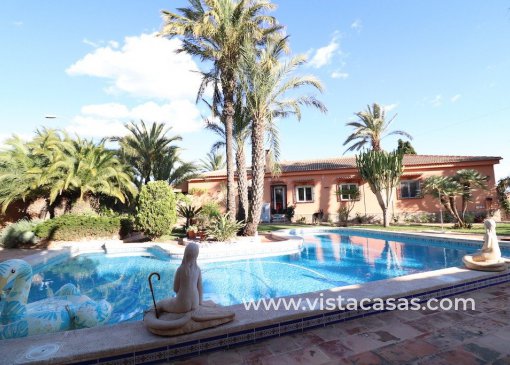 Villa - Resale - Torrevieja - V-61266