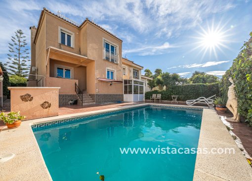 Villa - Sale - Torrevieja - V-66841