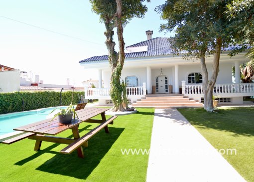 Villa - Vente - Torrevieja - V-82601