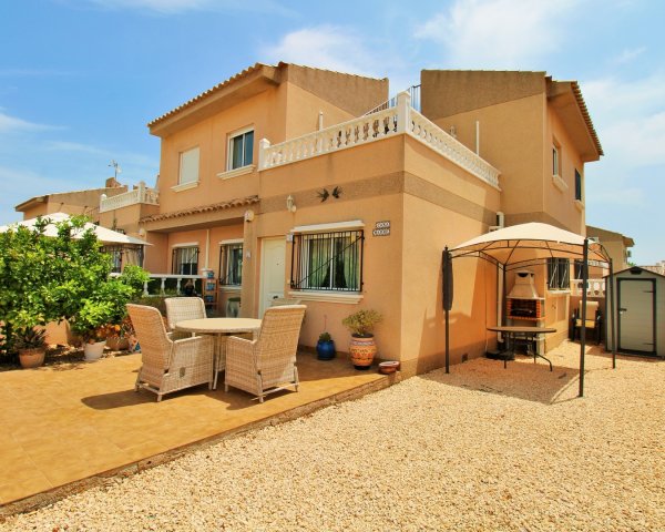 Marjolijn van den Brom, happy seller in Torregolf IV, Pau 8, Villamartin