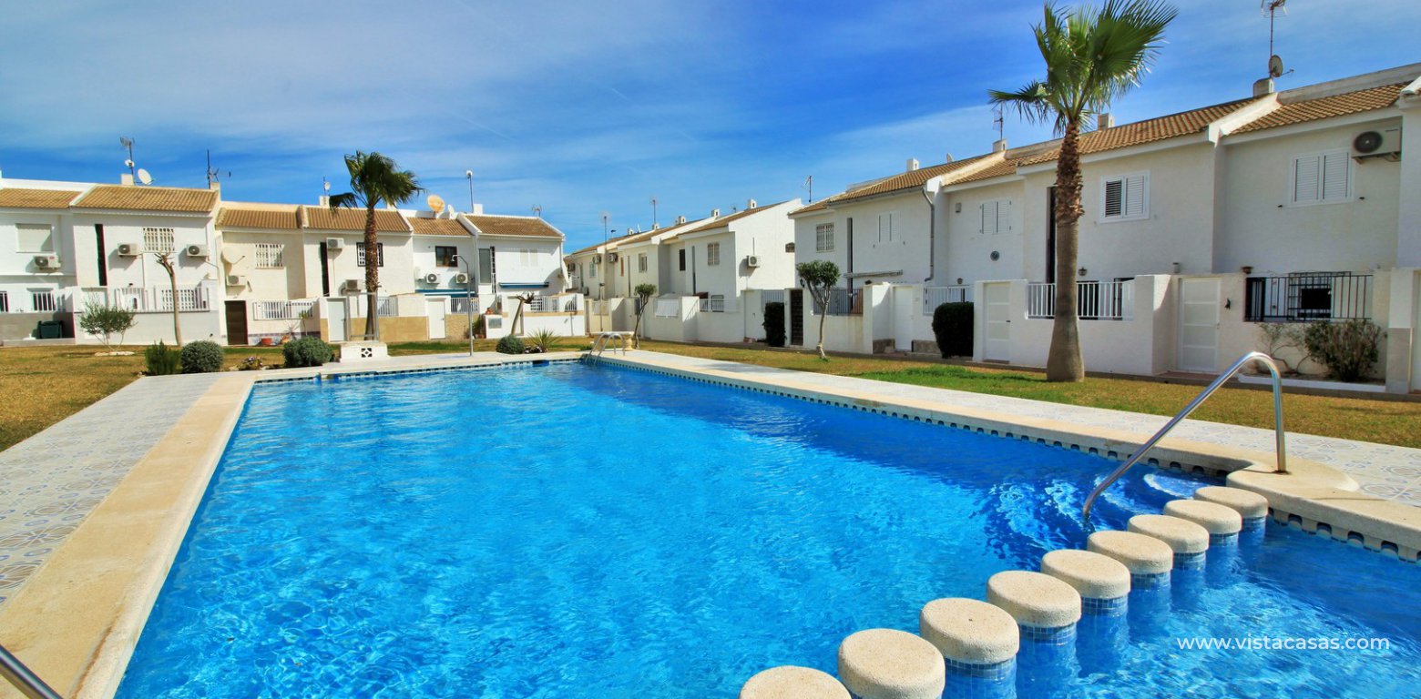 Townhouse for sale La Rosaleda Torrevieja pool