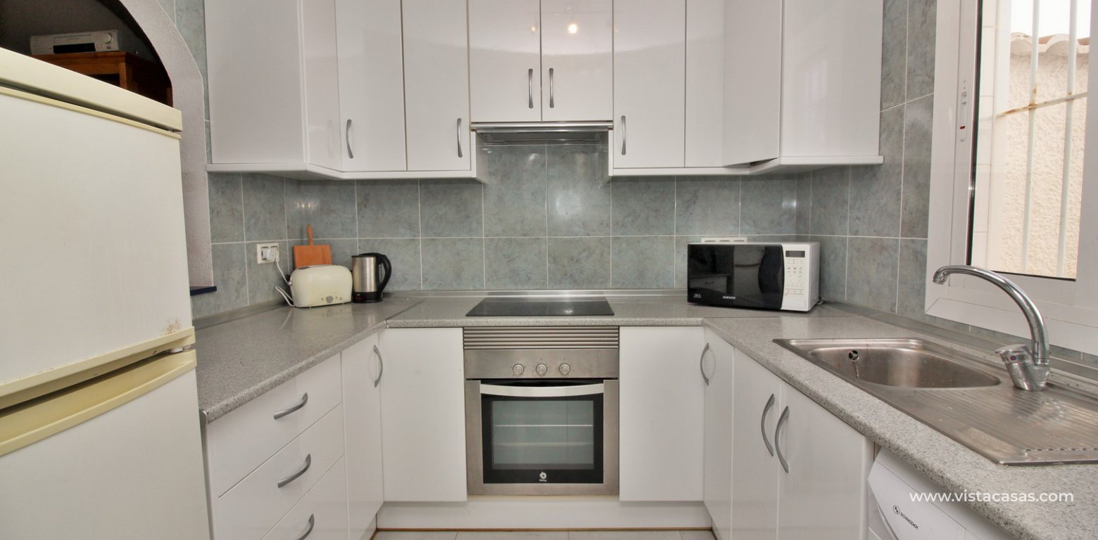 Townhouse for sale La Rosaleda Torrevieja kitchen 2
