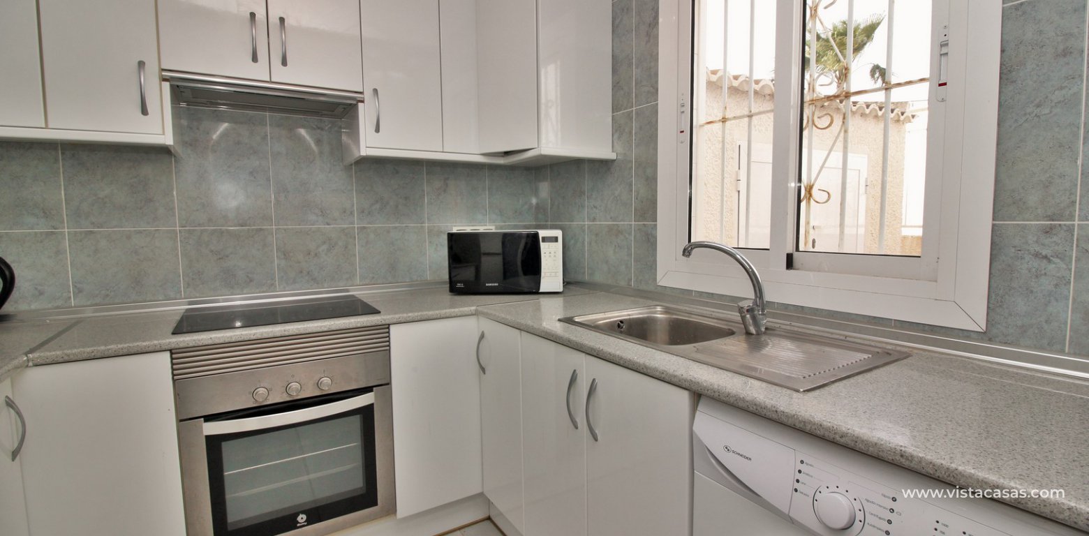 Townhouse for sale La Rosaleda Torrevieja kitchen 3