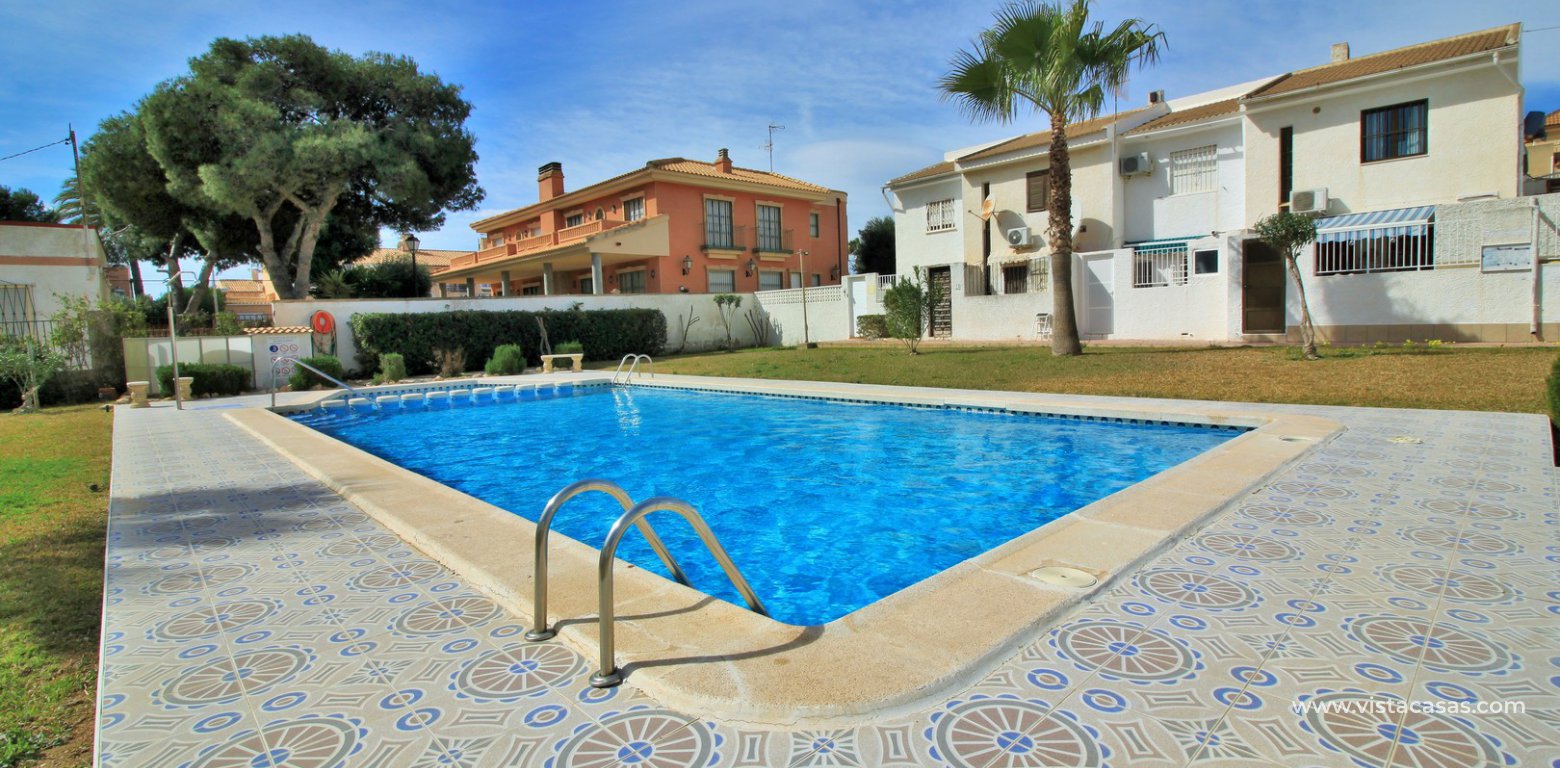 Townhouse for sale La Rosaleda Torrevieja communal pool