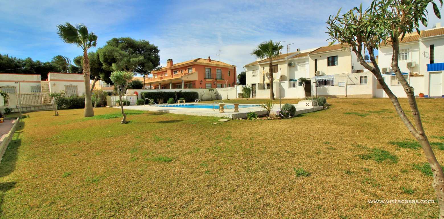 Townhouse for sale La Rosaleda Torrevieja communal gardens