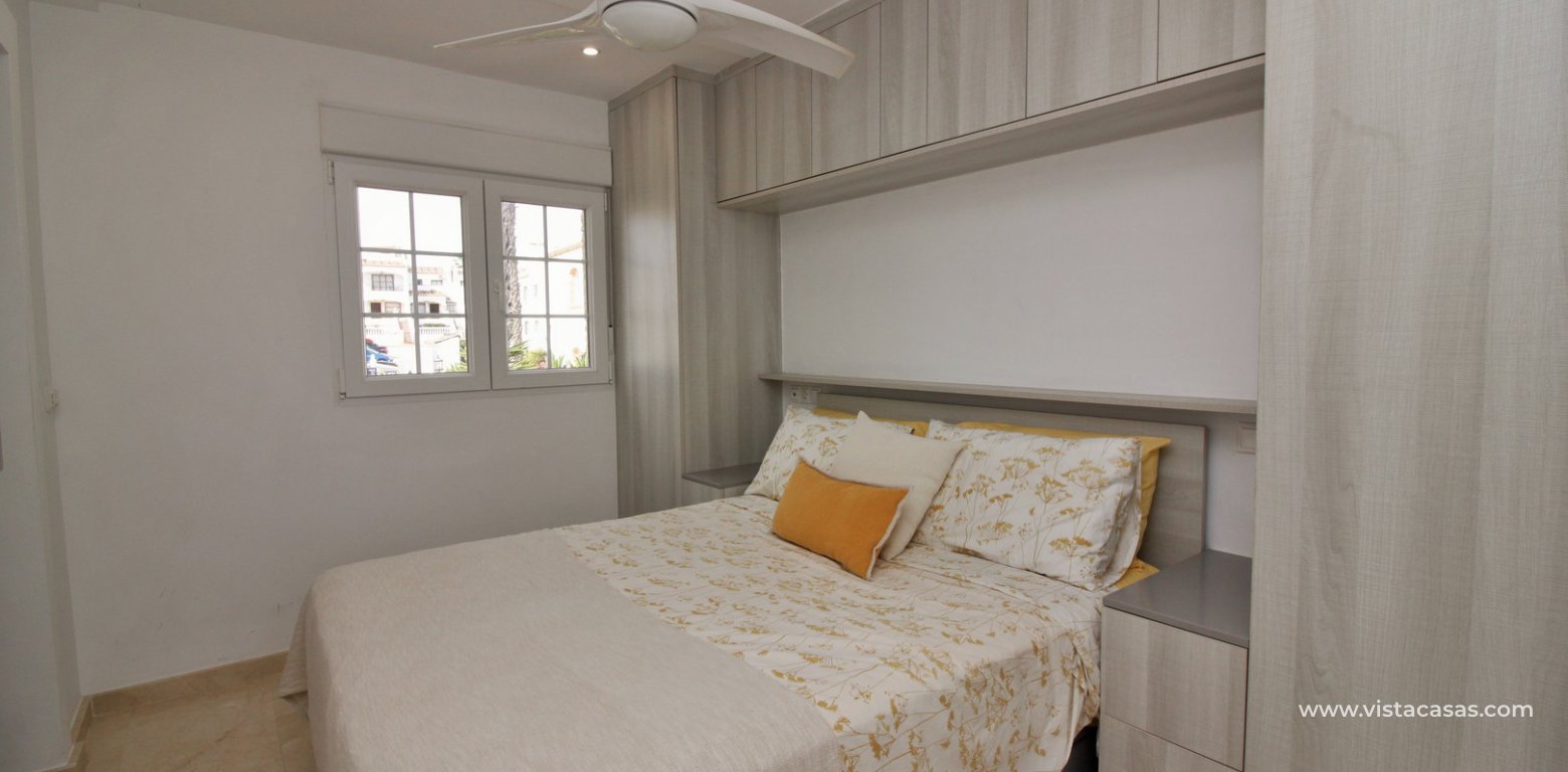 Villa with private pool for sale R3 Las Violetas Villamartin double bedroom