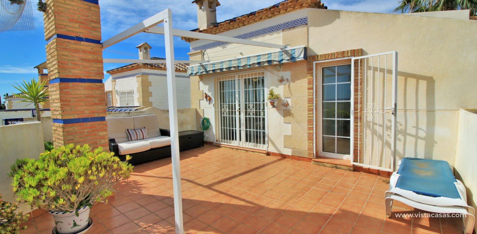 Villa with private pool for sale R3 Las Violetas Villamartin solarium