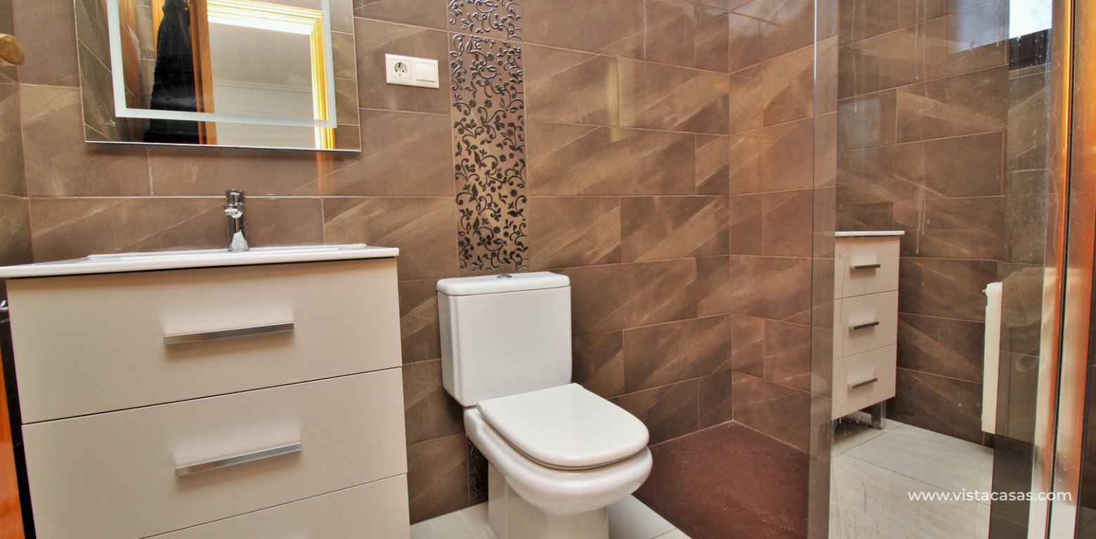 Modern 5 bedroom detached villa with private pool and large plot for sale Villamartin ensuite