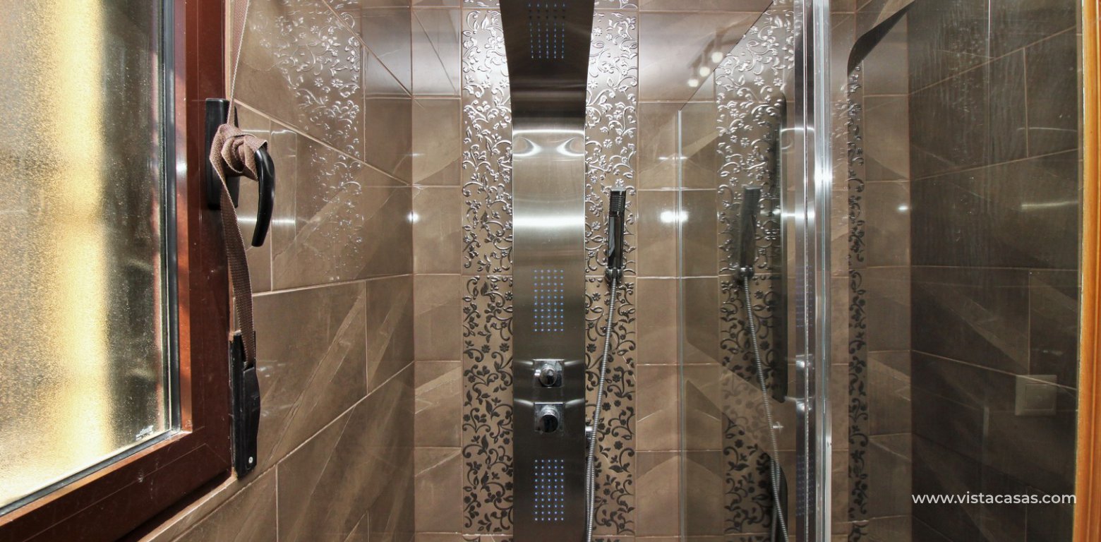 Modern 5 bedroom detached villa with private pool and large plot for sale Villamartin ensuite shower