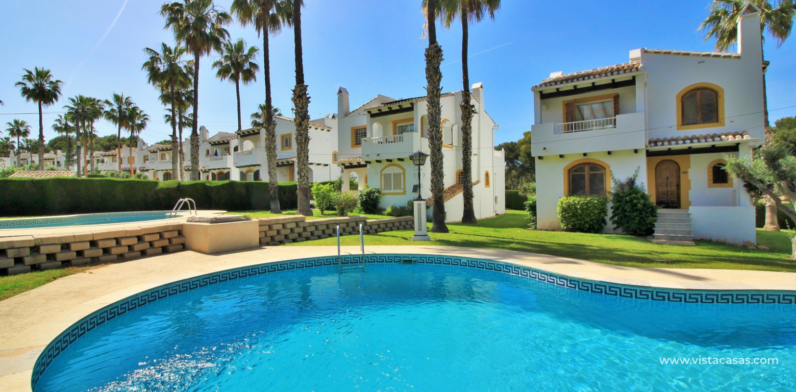 Detached villa for sale overlooking the golf course Fortuna II Villamartin pool