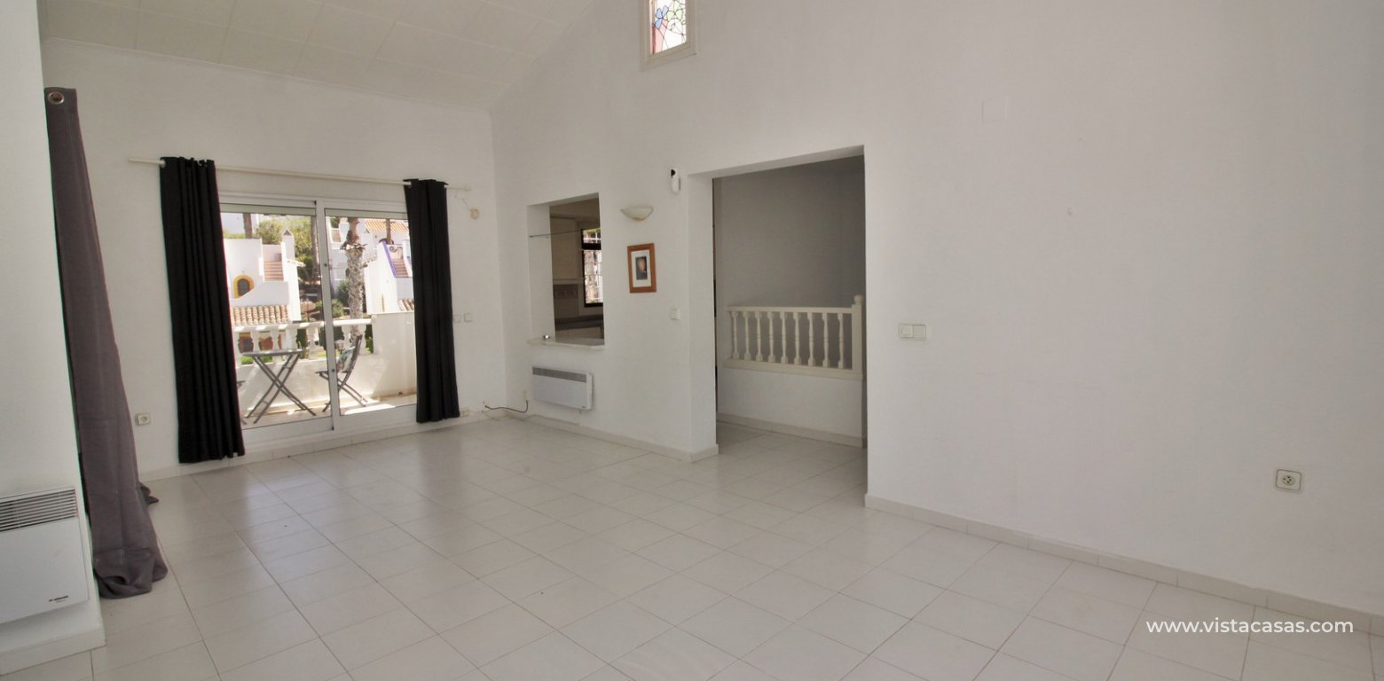 Detached villa for sale overlooking the golf course Fortuna II Villamartin lounge