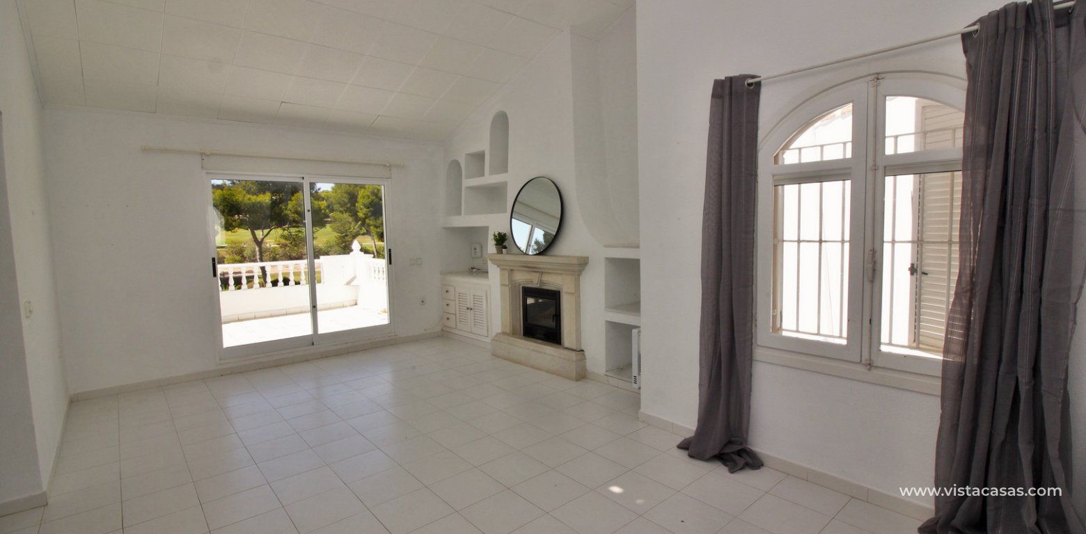 Detached villa for sale overlooking the golf course Fortuna II Villamartin lounge 3