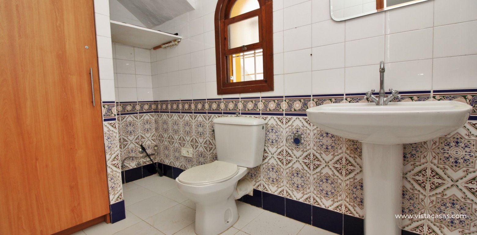 Detached villa for sale overlooking the golf course Fortuna II Villamartin wc