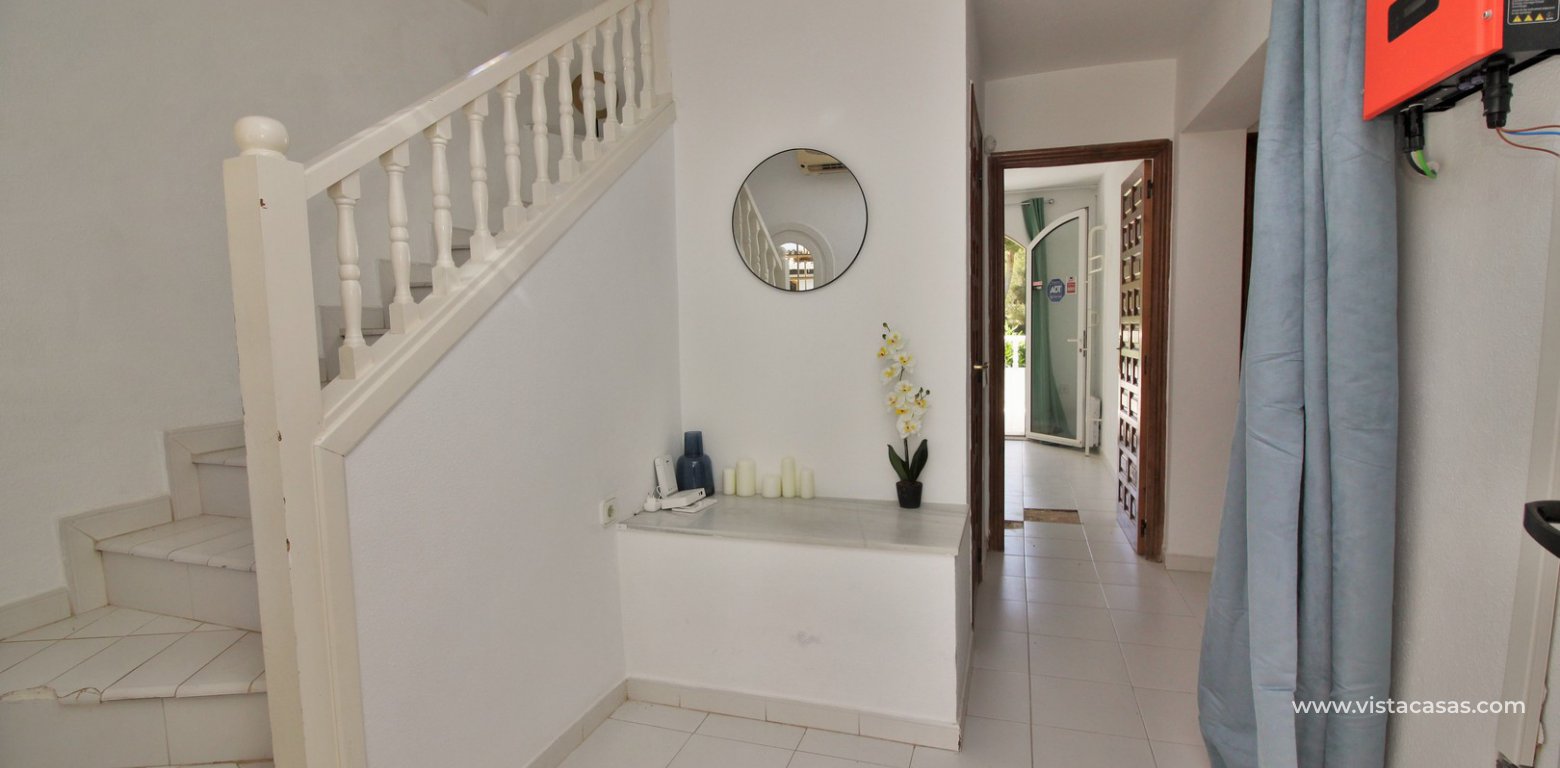 Detached villa for sale overlooking the golf course Fortuna II Villamartin entrance hallway