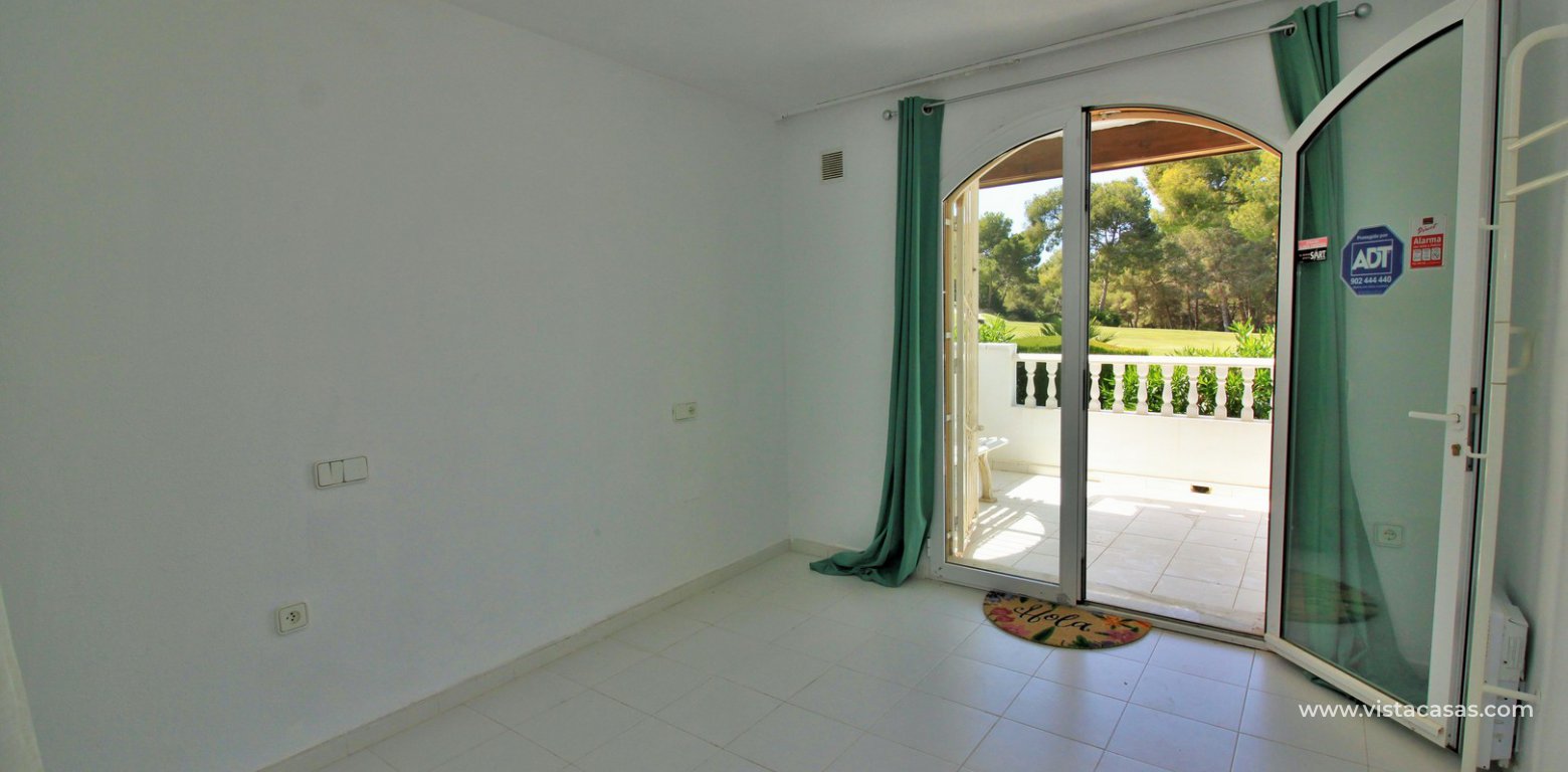 Detached villa for sale overlooking the golf course Fortuna II Villamartin double bedroom