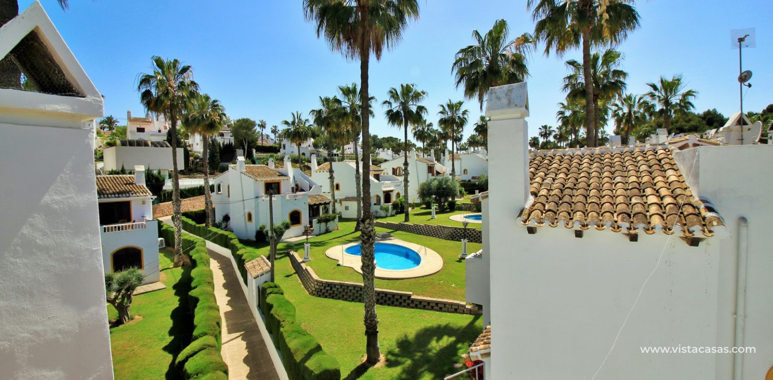 Detached villa for sale overlooking the golf course Fortuna II Villamartin solarium pool view