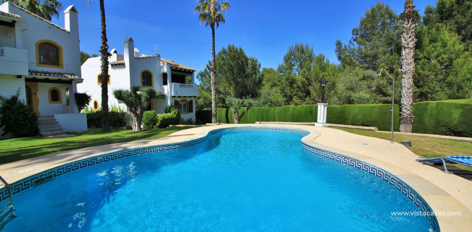 Detached villa for sale overlooking the golf course Fortuna II Villamartin swimming pool