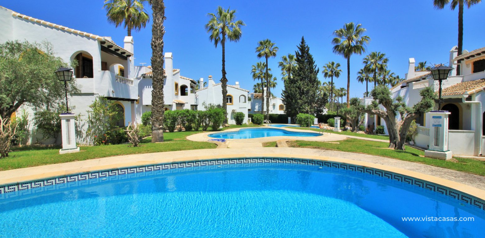 Detached villa for sale overlooking the golf course Fortuna II Villamartin communal pools