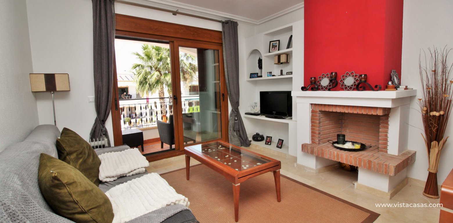 Top floor apartment overlooking the pool for sale M3 Pau 8 Villamartin living area