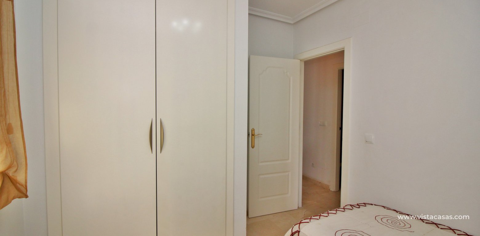 Top floor apartment overlooking the pool for sale M3 Pau 8 Villamartin twin bedroom fitted wardrobes