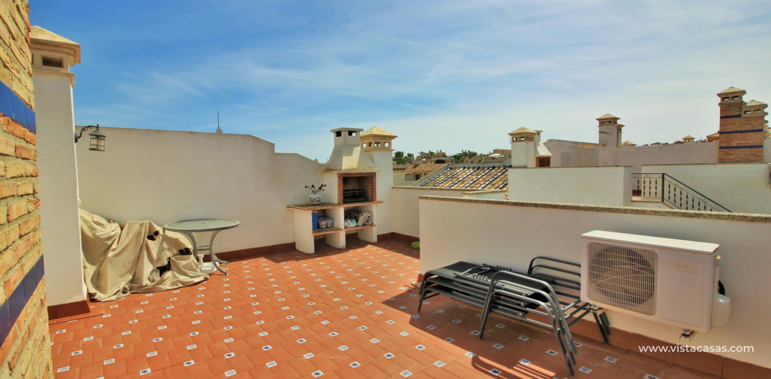 Top floor apartment overlooking the pool for sale M3 Pau 8 Villamartin roof solarium