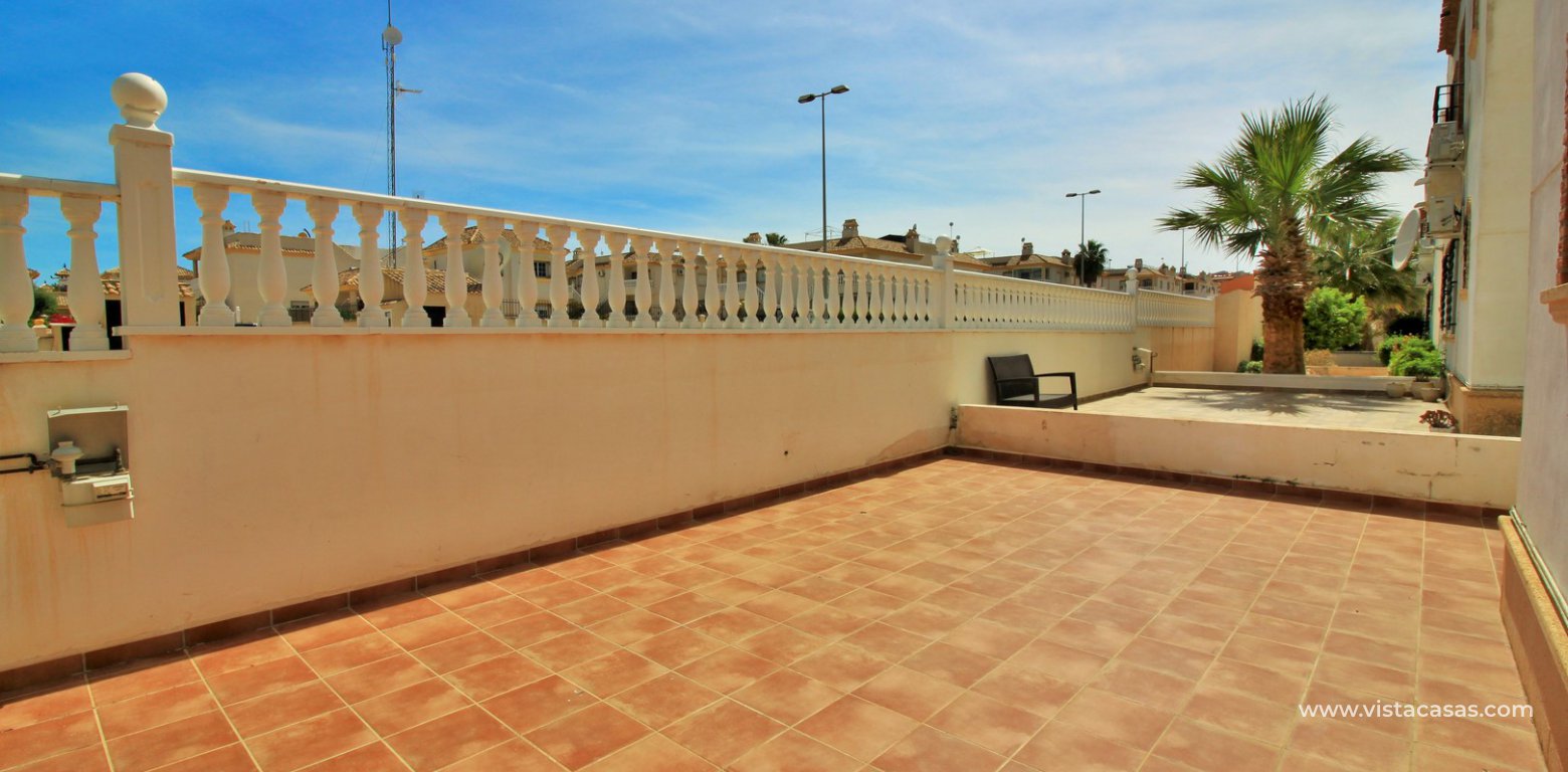 Top floor apartment overlooking the pool for sale M3 Pau 8 Villamartin private garden