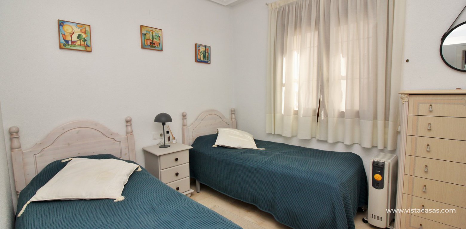 South facing ground floor apartment for sale Pau 8 Villamartin twin bedroom