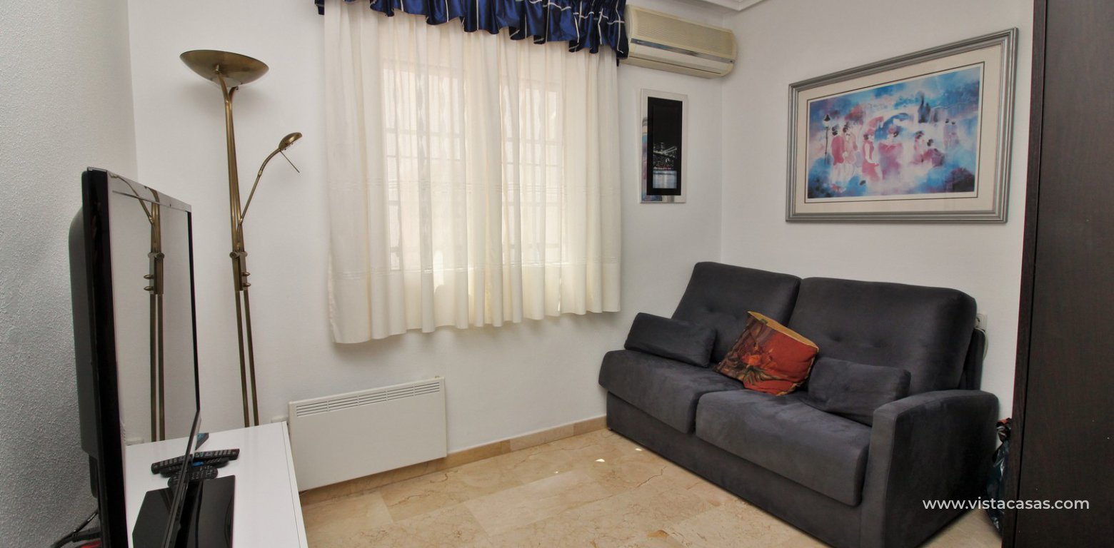 Ground floor apartment for sale R4 Las Violetas Villamartin bathroom