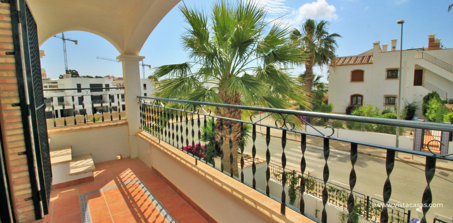 South facing top floor apartment for sale M7 Pau 8 Villamartin balcony