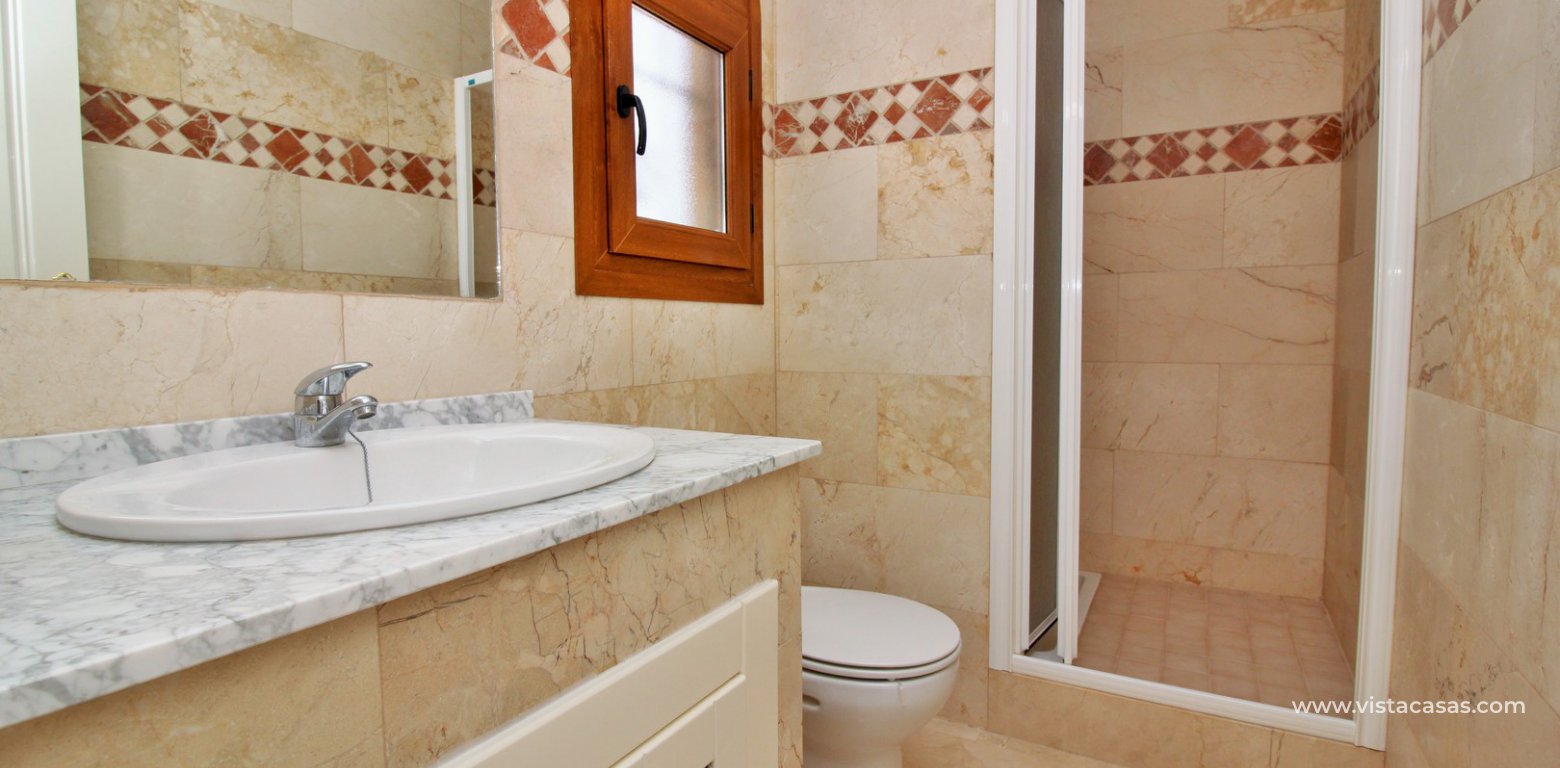South facing top floor apartment for sale M7 Pau 8 Villamartin en-suite