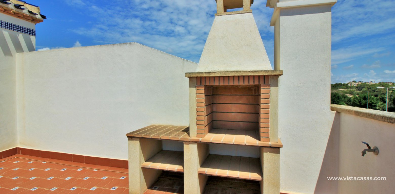 South facing top floor apartment for sale M7 Pau 8 Villamartin BBQ