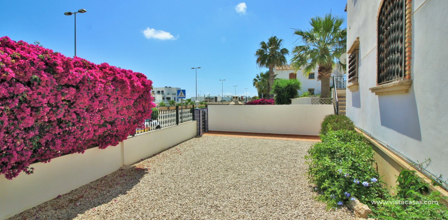 South facing top floor apartment for sale M7 Pau 8 Villamartin private garden