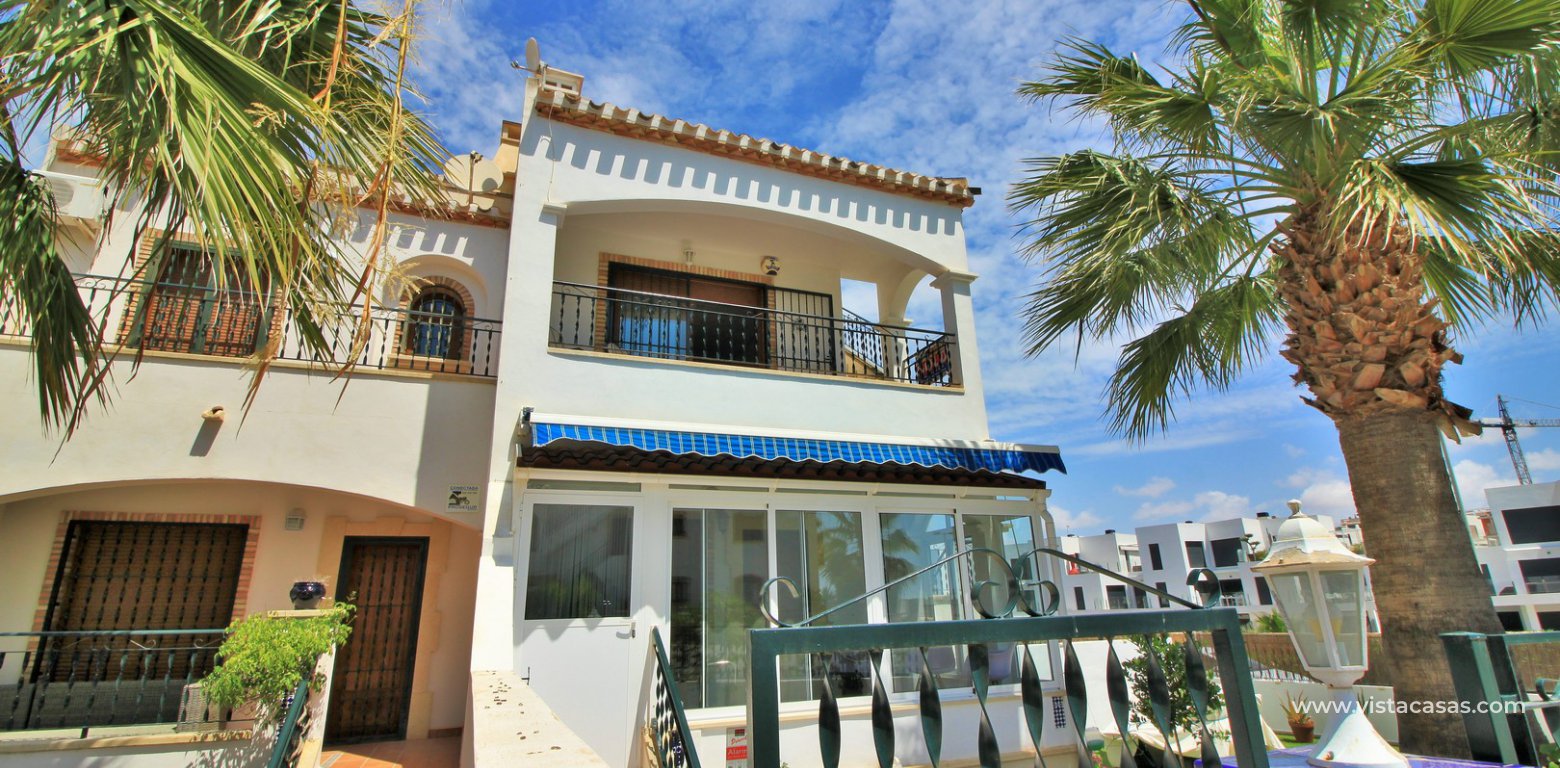 South facing top floor apartment for sale M7 Pau 8 Villamartin exterior front