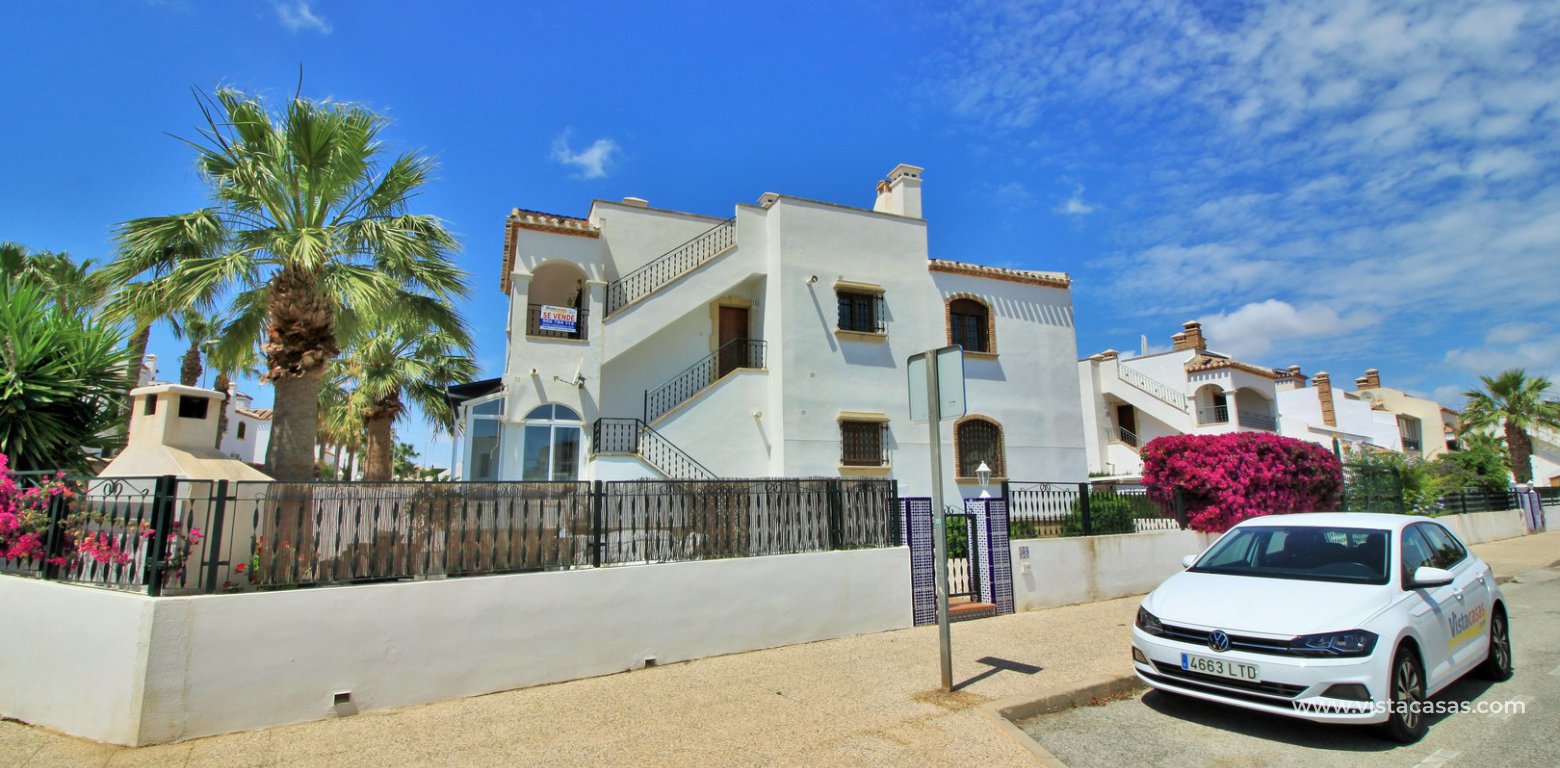 South facing top floor apartment for sale M7 Pau 8 Villamartin exterior