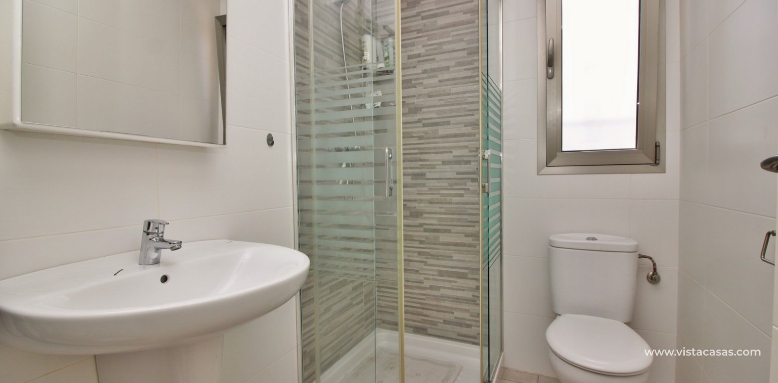 South facing ground floor apartment for sale Altos del Mediterraneo Los Dolses bathroom