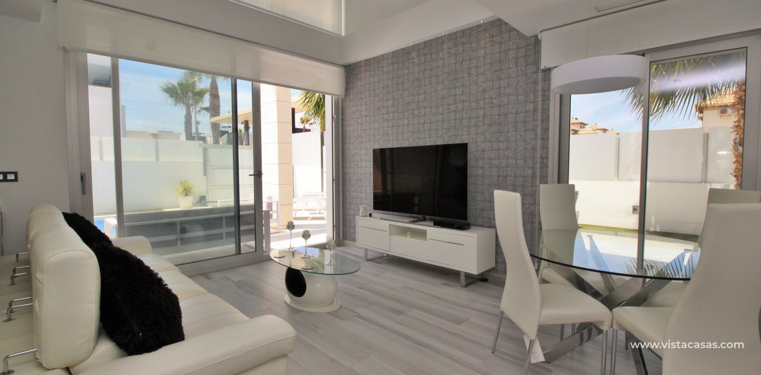 Sale - Villa - Cabo Roig