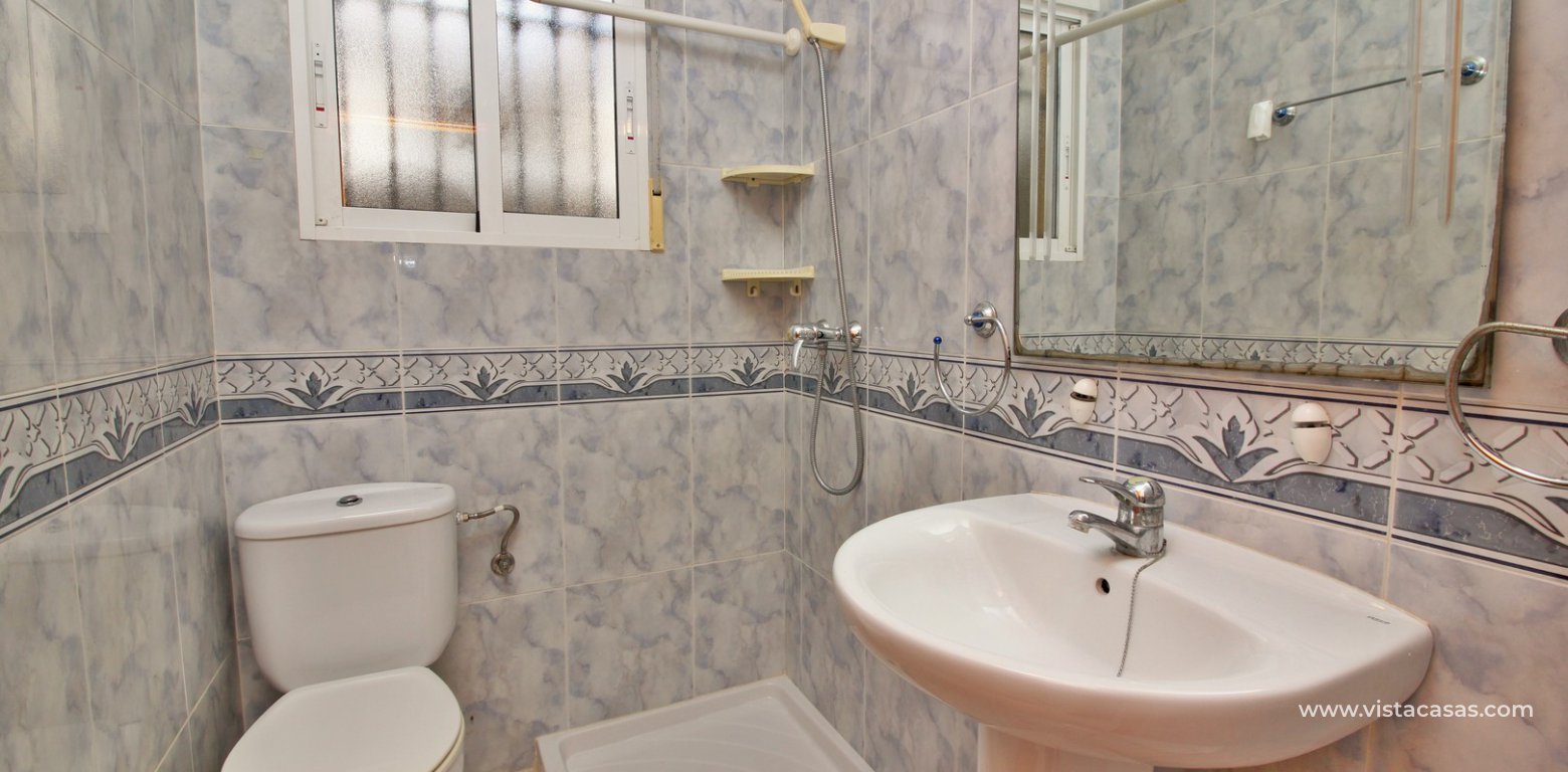 Detached villa with garage for sale Pinada Golf I Villamartin downstairs bathroom