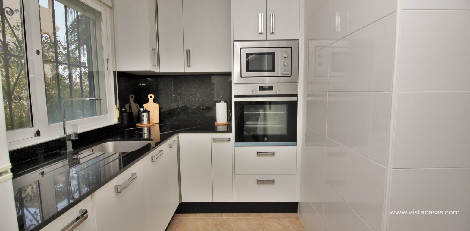 Detached 3 bedroom villa overlooking the pool for sale Torregolf I Villamartin kitchen 2