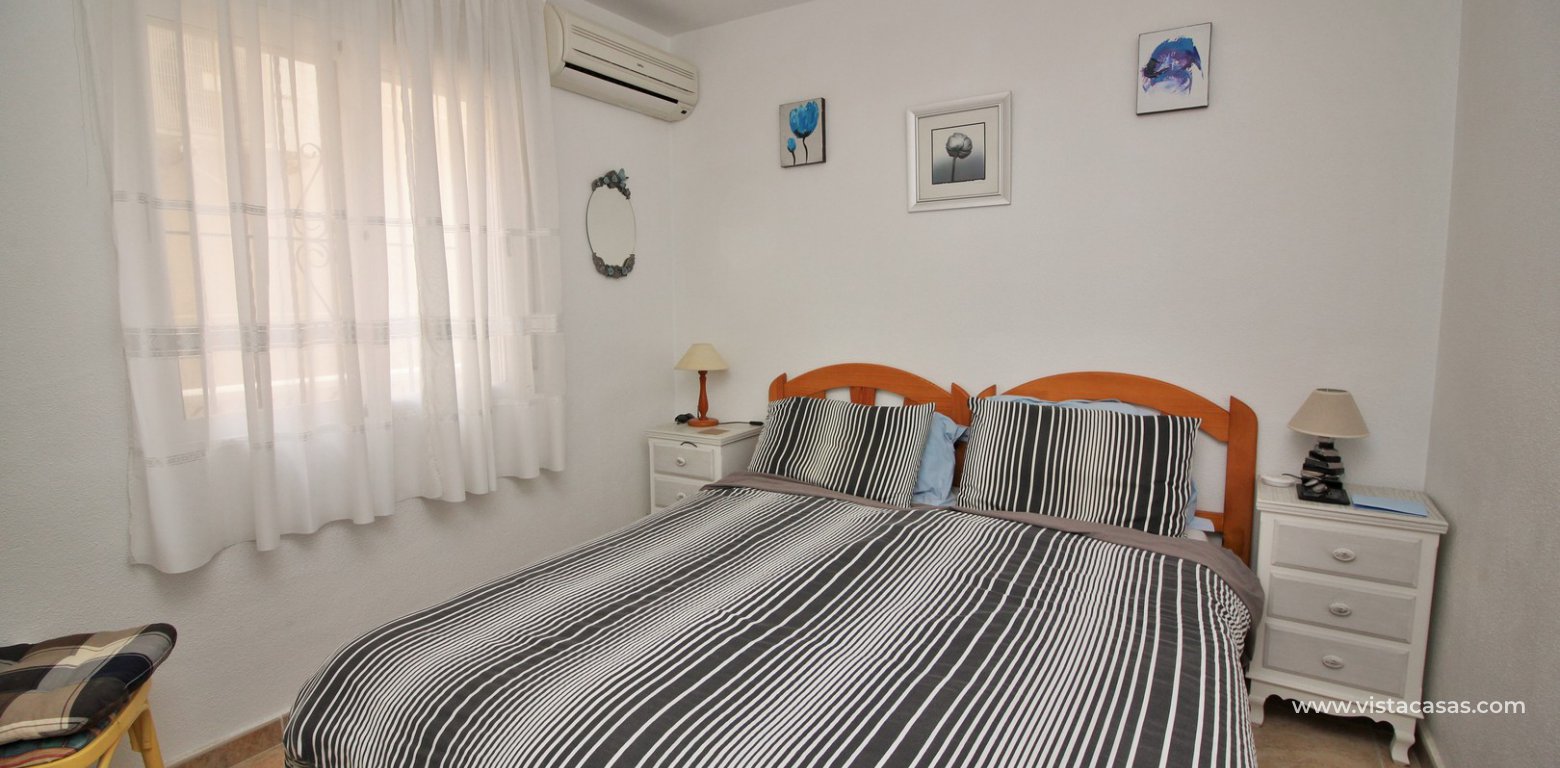 Detached 3 bedroom villa overlooking the pool for sale Torregolf I Villamartin downstairs double bedroom