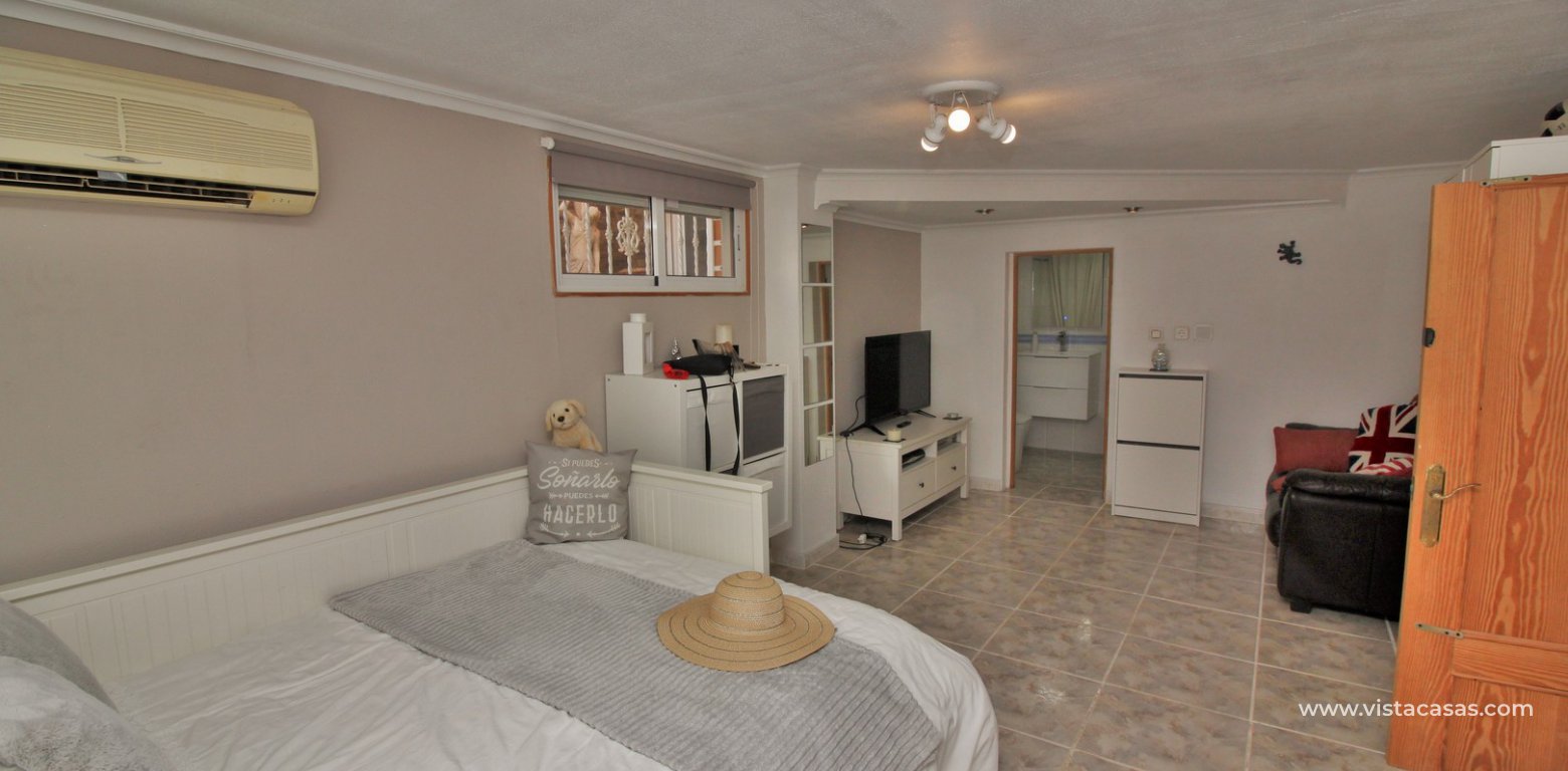 South facing villa with private pool and underbuild for sale Villamartin underbuild bedroom