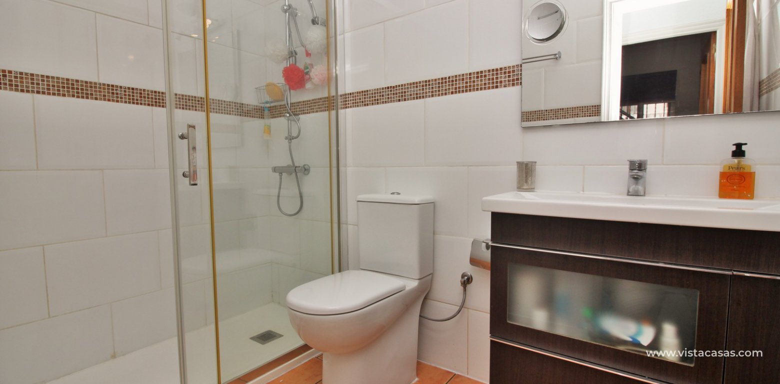Renovated bungalow for sale Villamartin bathroom