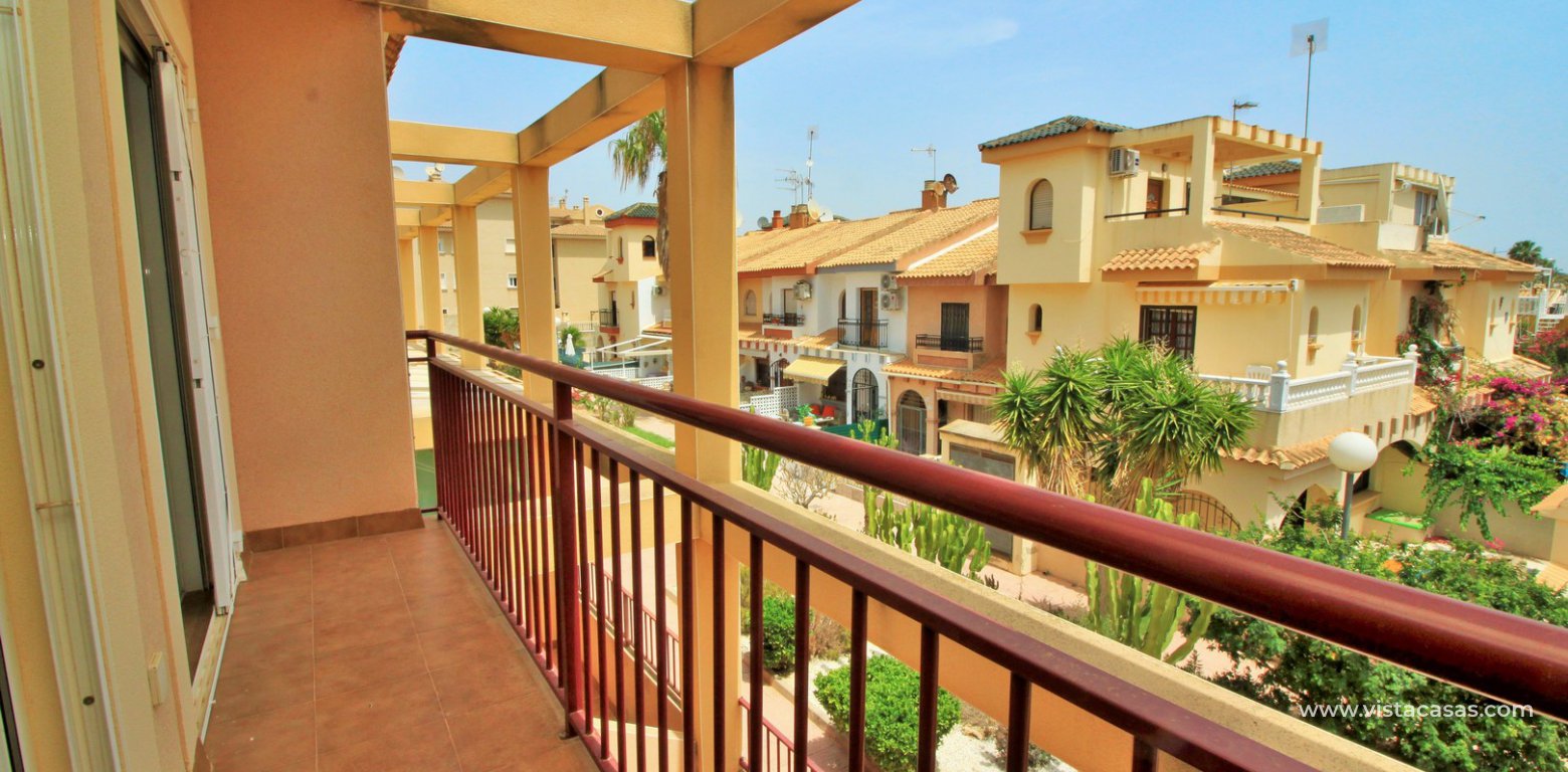 Townhouse for sale La Florida with garage balcony