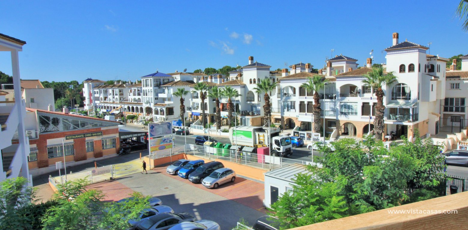 Penthouse corner apartment for sale in Las Violetas Villamartin view