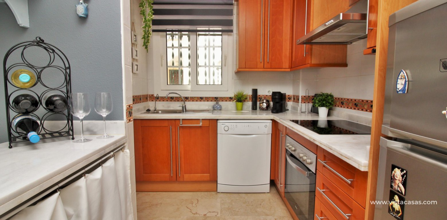 Top floor apartment for sale R4 Las Violetas Villamartin kitchen 2