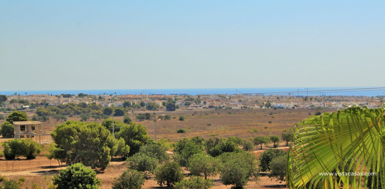 Top floor apartment for sale R4 Las Violetas Villamartin solarium sea views