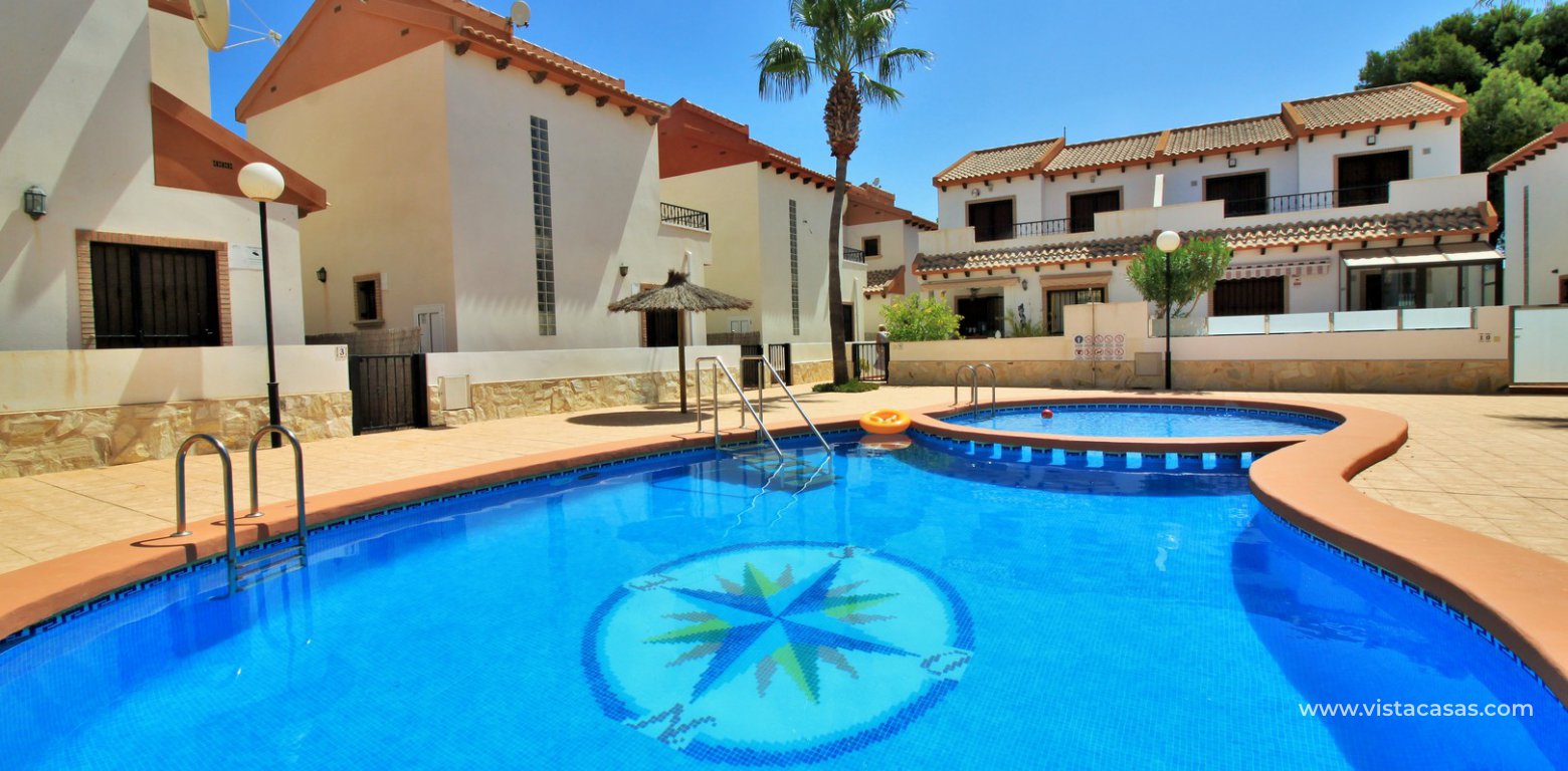 3 bedroom villa for sale overlooking the pool El Palmeral Pau 8 Villamartin