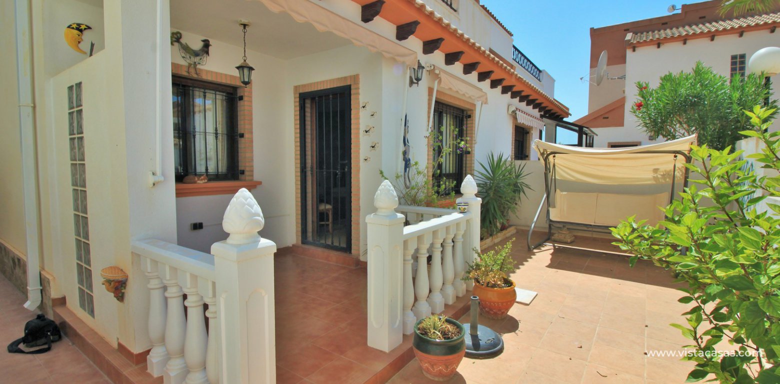 3 bedroom villa for sale overlooking the pool El Palmeral Pau 8 Villamartin front entrance