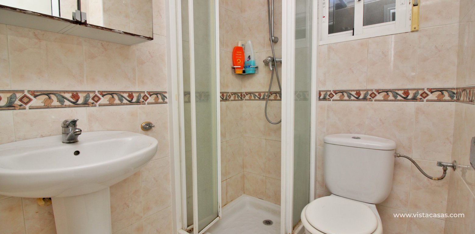 Detached villa for sale Pinada Golf Villamartin underbuild bathroom